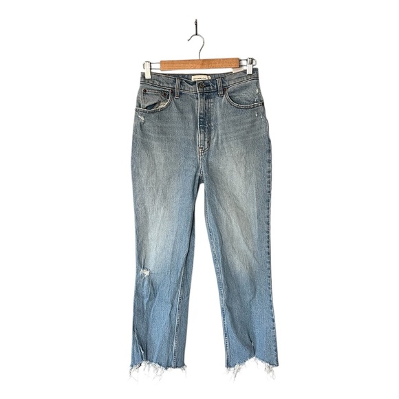 Abercrombie & Fitch Ultra High Rise Kick Flare - Picture 3 of 11